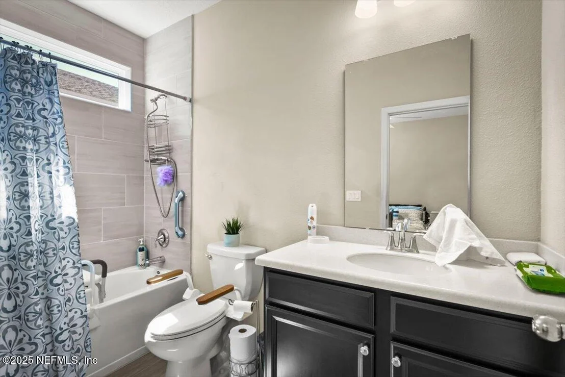 Photo of 9486 LOVAGE Lane