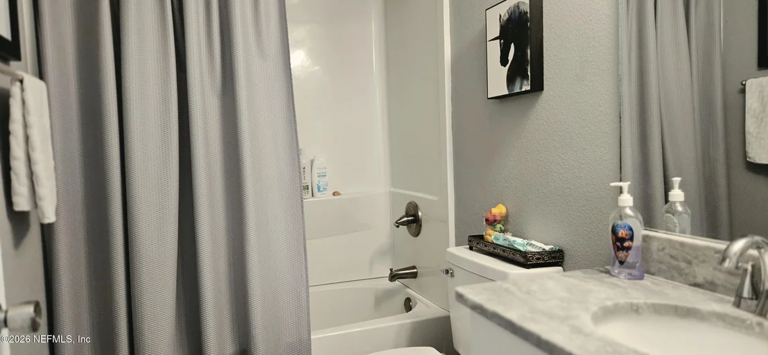 Photo of 482 RAVENSWOOD Drive