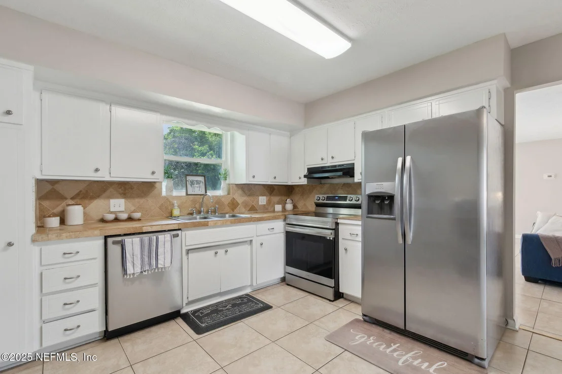 Photo of 2806 ANNETTE Circle