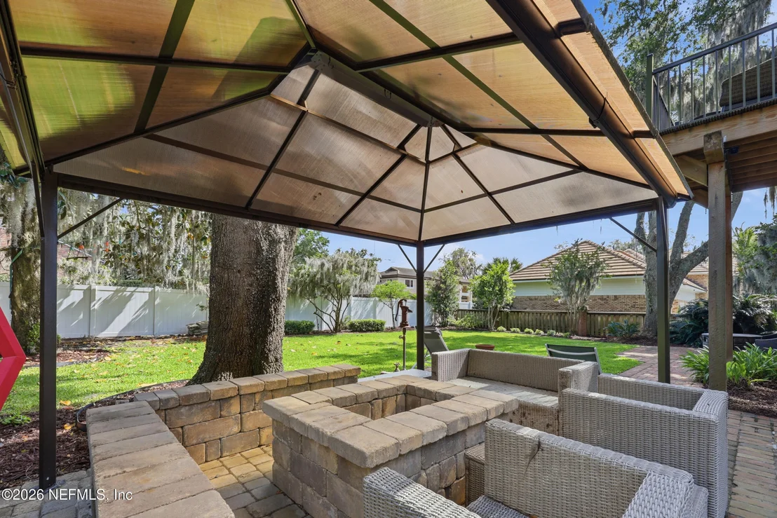 Photo of 2656 BEAUCLERC Road