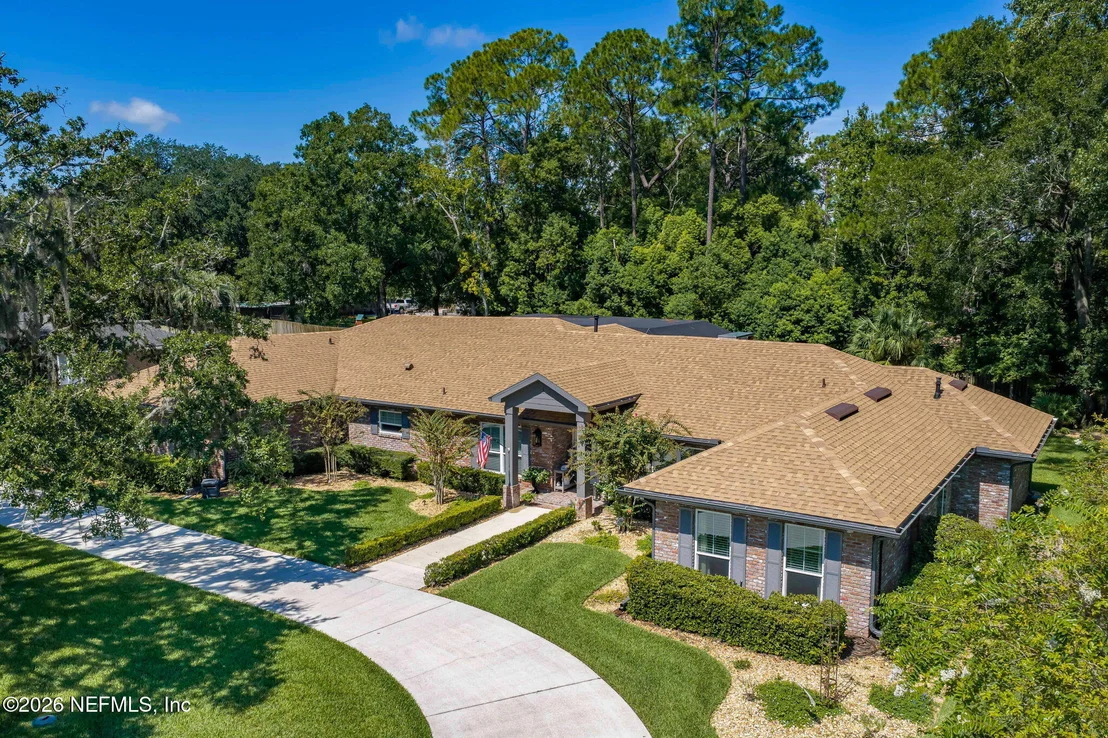 Photo of 8148 BLUE JAY Lane