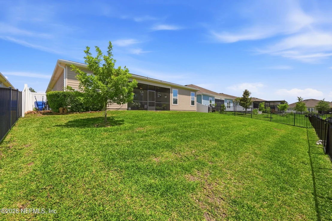 Photo of 392 BRYBAR Drive