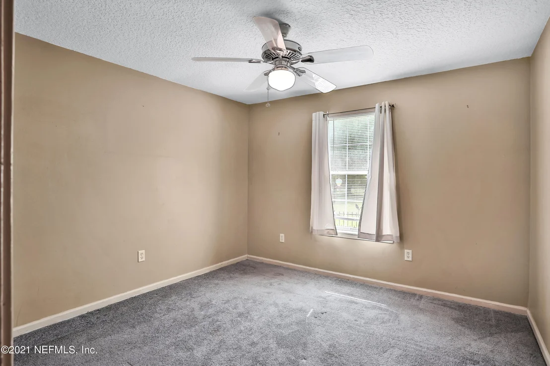 Photo of 3133 VERONICA Avenue