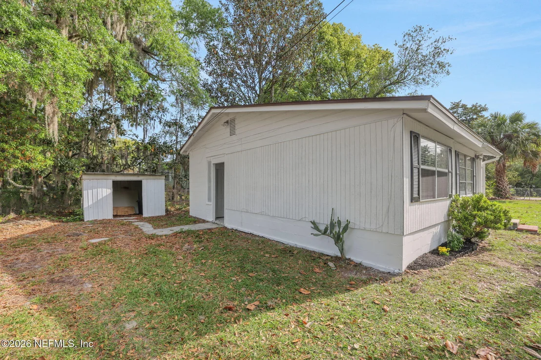 Photo of 2305 JAYSON Avenue