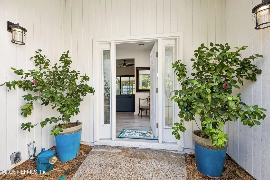 Photo of 330 GARDEN Lane