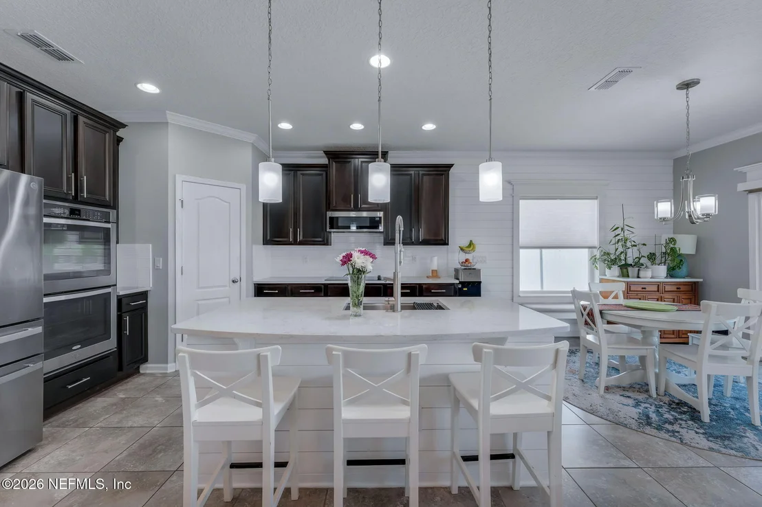 Photo of 180 E POSITANO Avenue