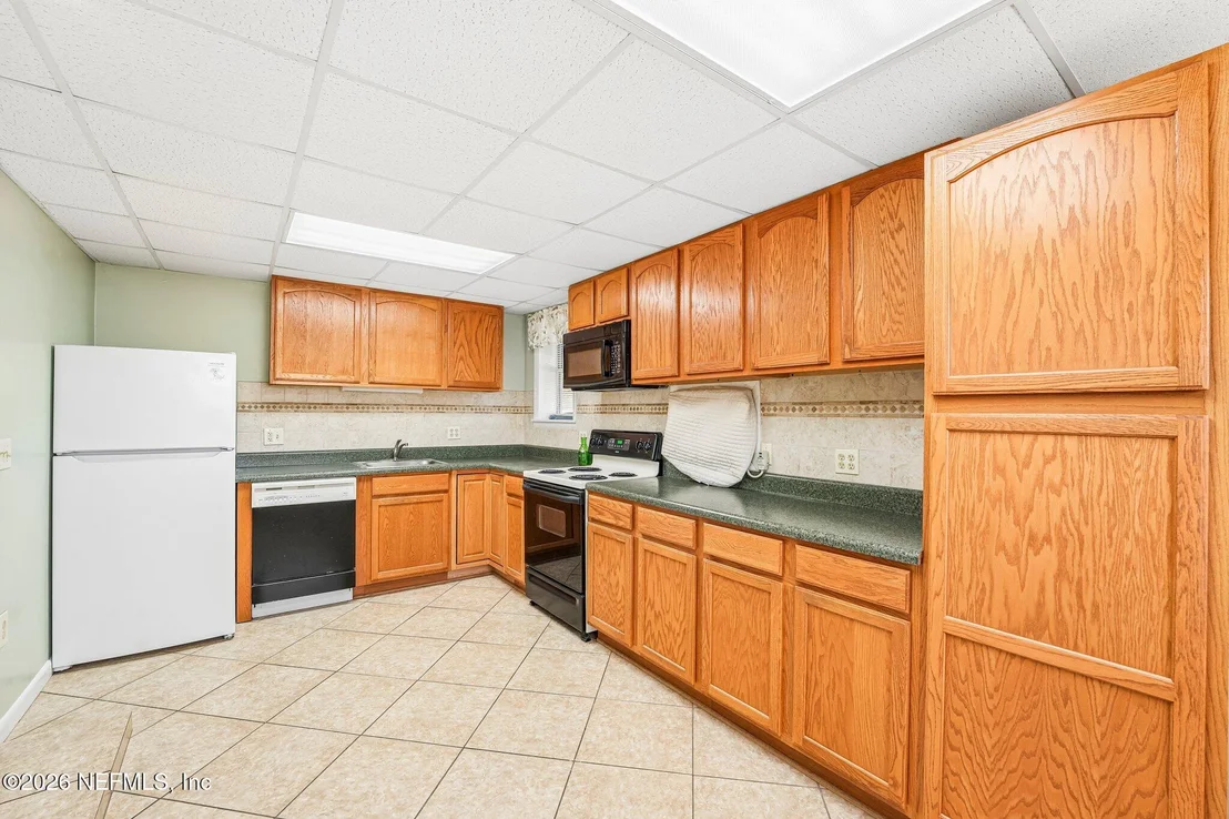 Photo of 10465 STONE Road