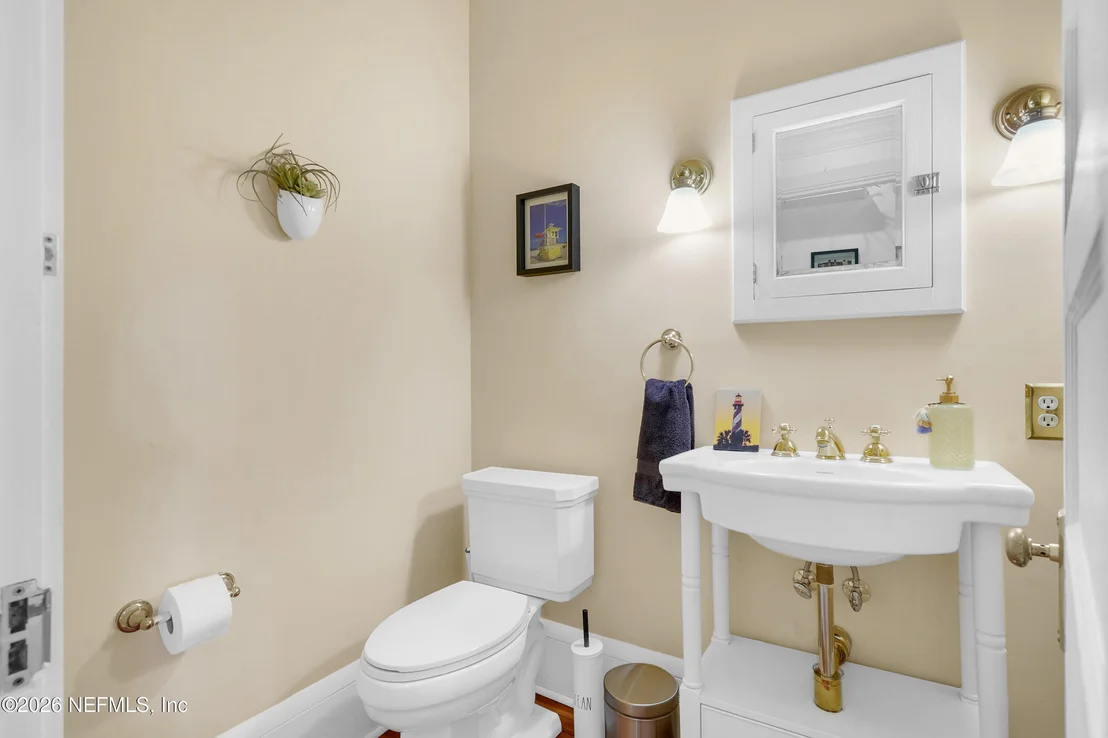 Photo of 28 E PARK Avenue