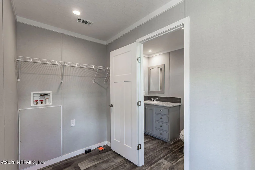 Photo of 230 REDEYE Road