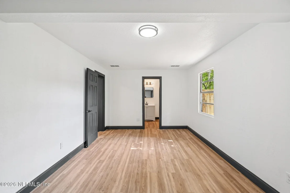 Photo of 5347 KEYSTONE Drive N