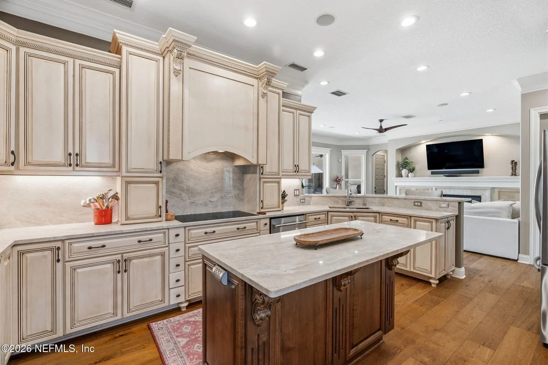 Photo of 105 LAUREL Way
