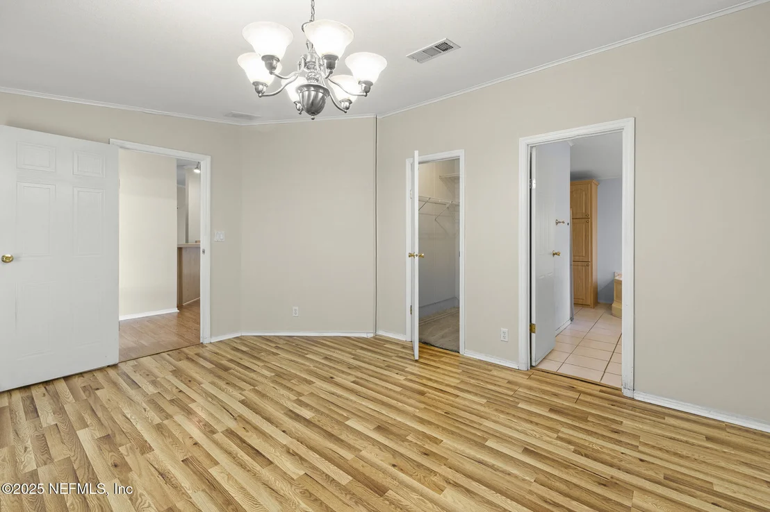 Photo of 324 SHADY OAK Circle
