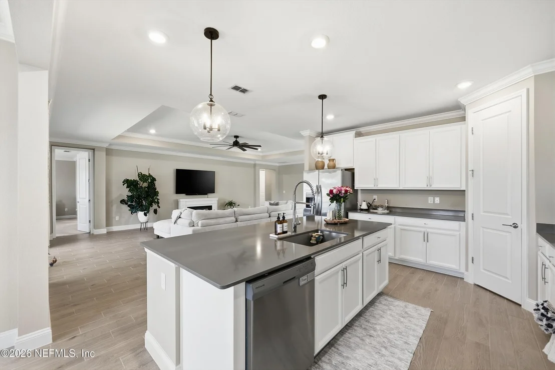 Photo of 75197 PONDSIDE Lane