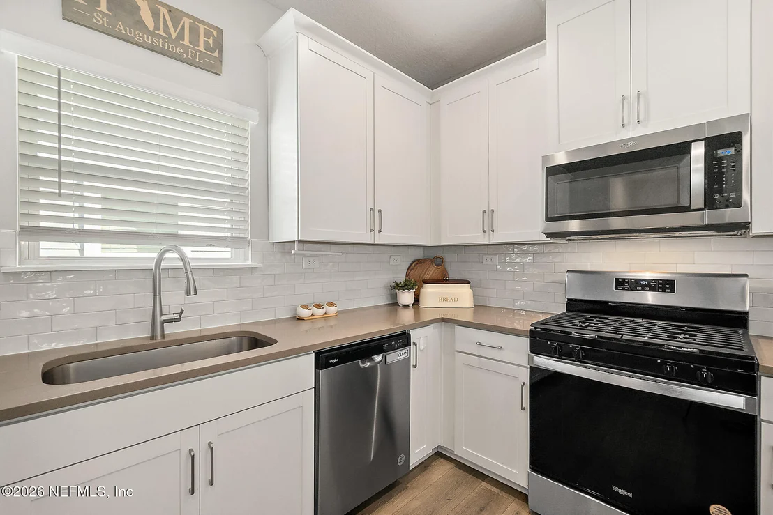 Photo of 542 SILVER LANDING Drive