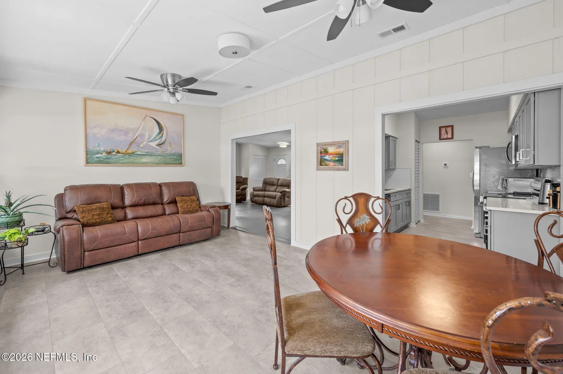 Photo of 507 GENTIAN Road