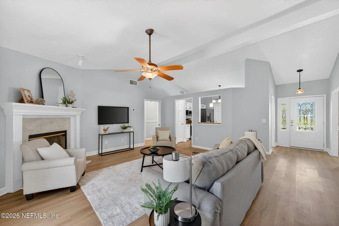 Photo of 572 COZYBROOK Lane