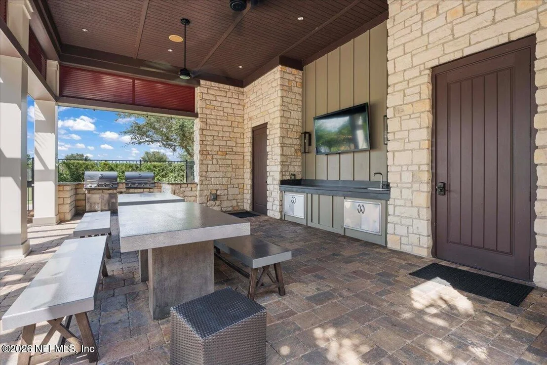 Photo of 253 RIDGEWIND Drive