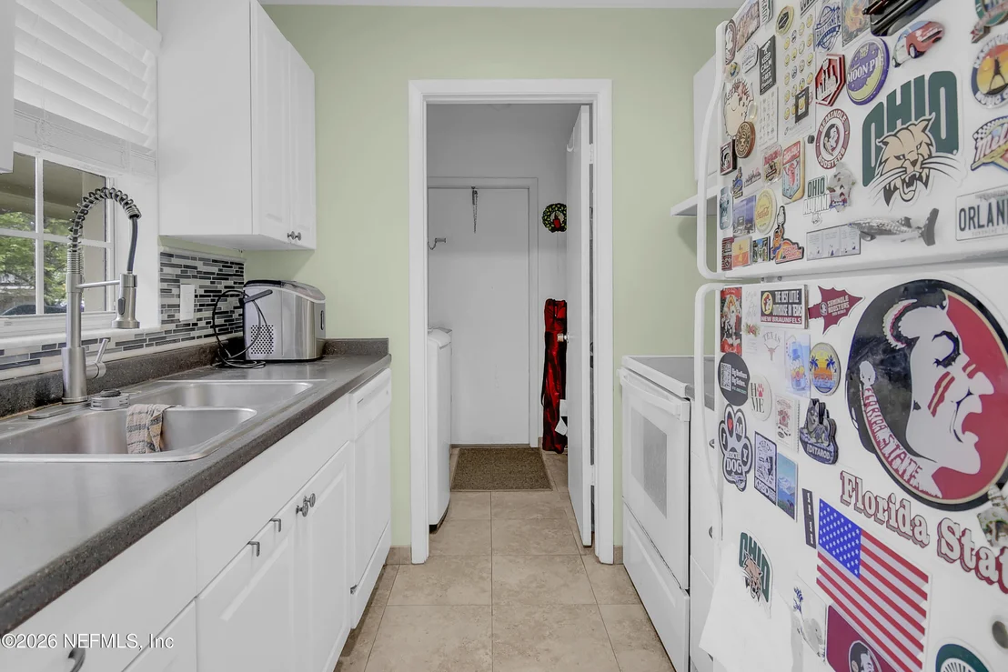 Photo of 216 ESTANCIA Street