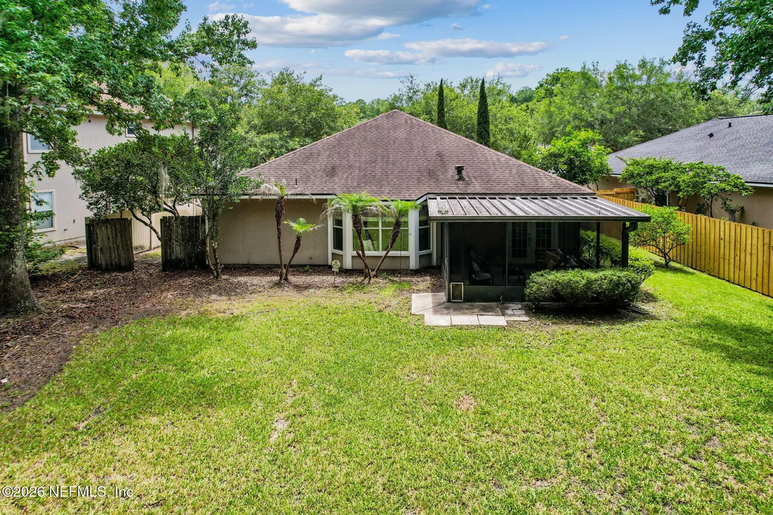Photo of 556 REDBERRY Lane