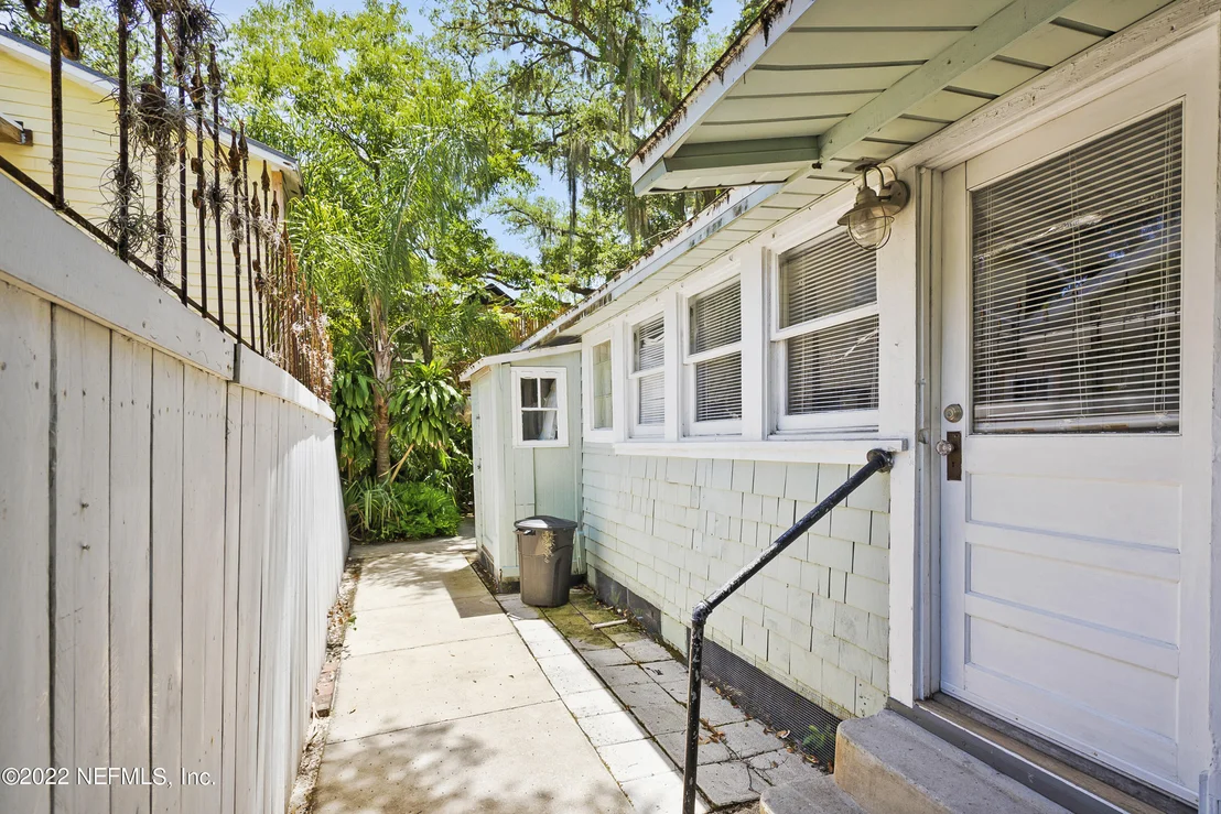 Photo of 60 ALMERIA Street
