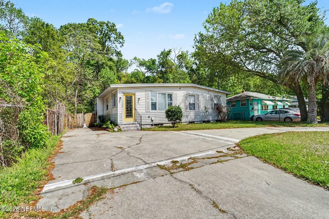 Photo of 5409 BUNCHE Drive