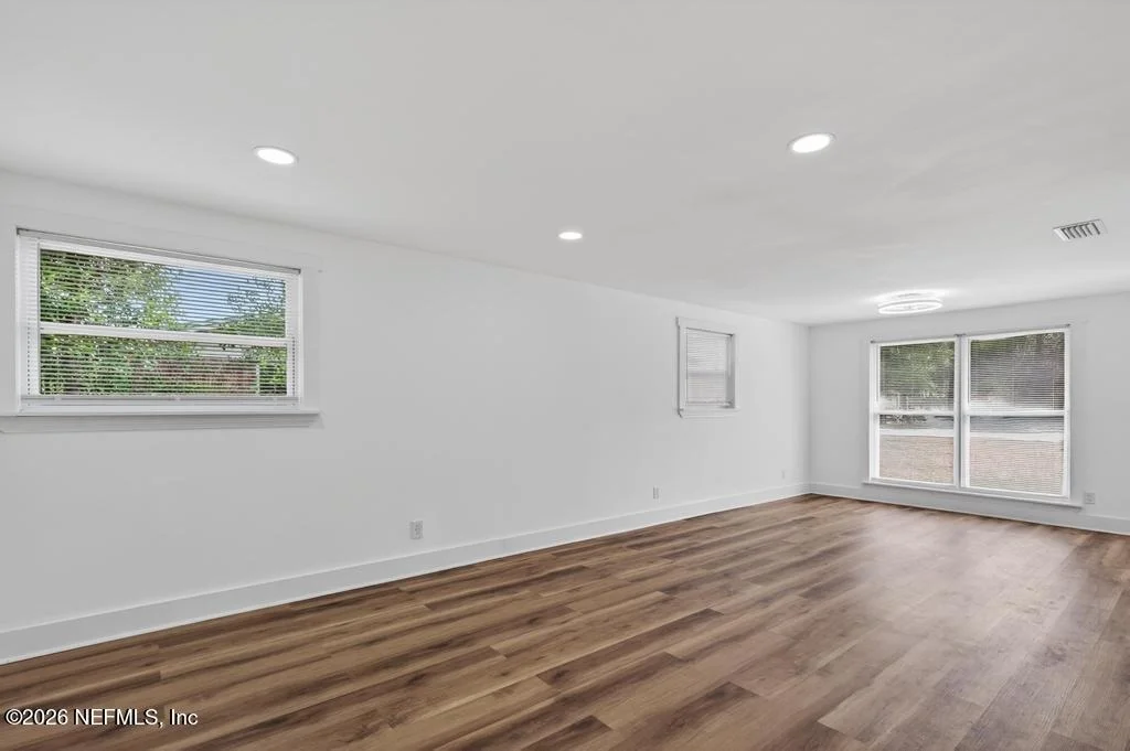 Photo of 4020 FOREST Boulevard