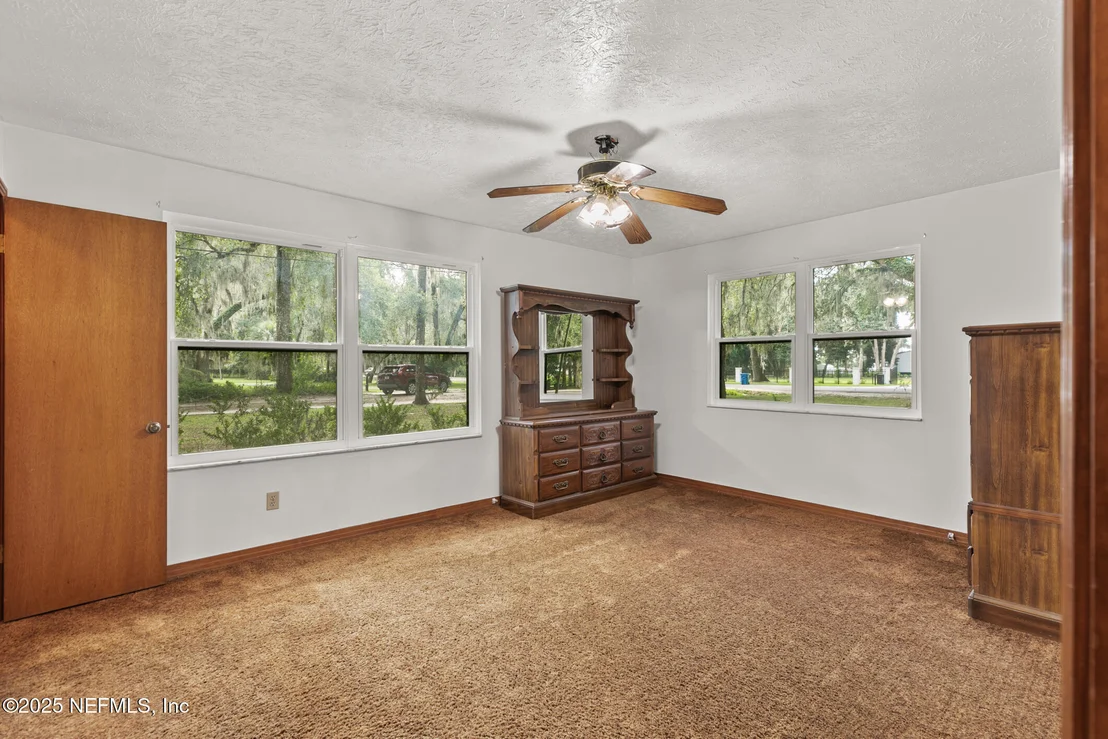 Photo of 1885 RIVER OAKS Drive