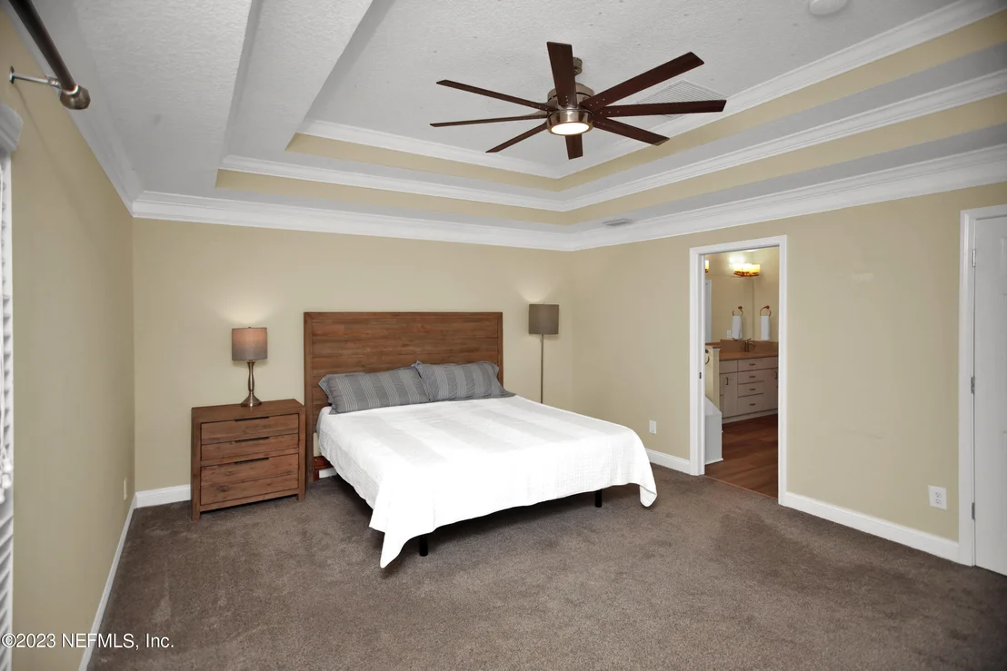 Photo of 944 OXFORD Drive