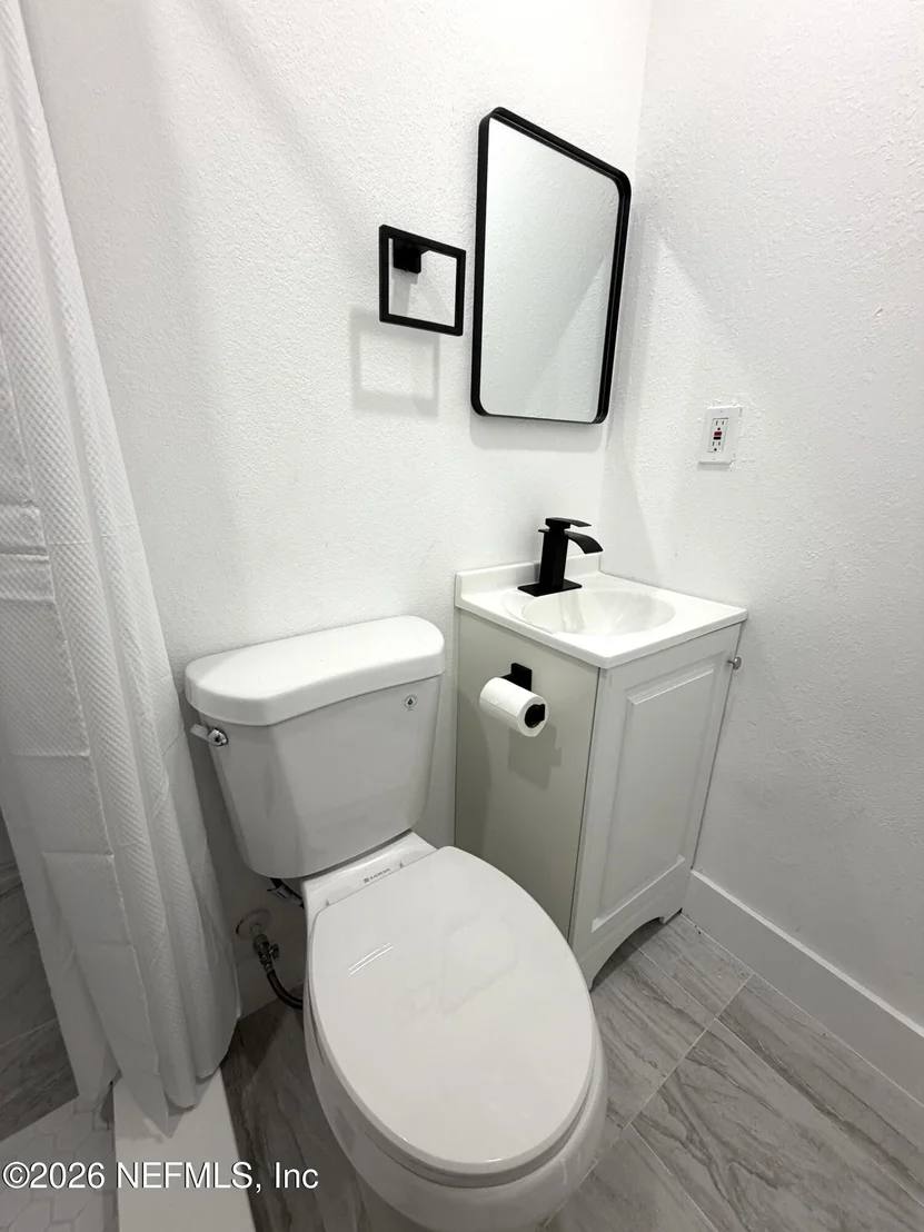Photo of 5602 LONG ST Street
