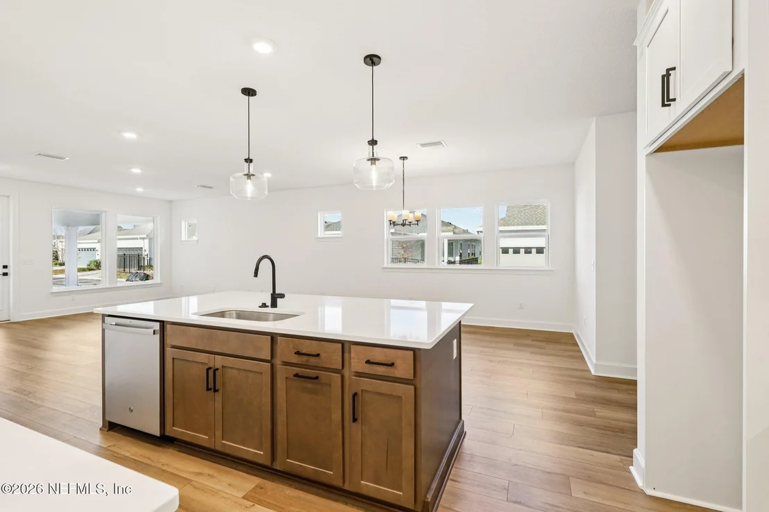 Photo of 17 JAMESTOWN Court