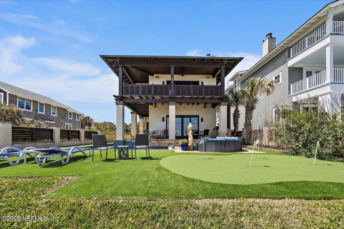 Photo of 1515 BEACH Avenue