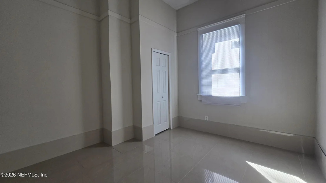 Photo of 1127 SPEARING Street