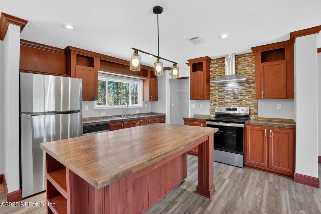 Photo of 8311 COUNTY ROAD 217