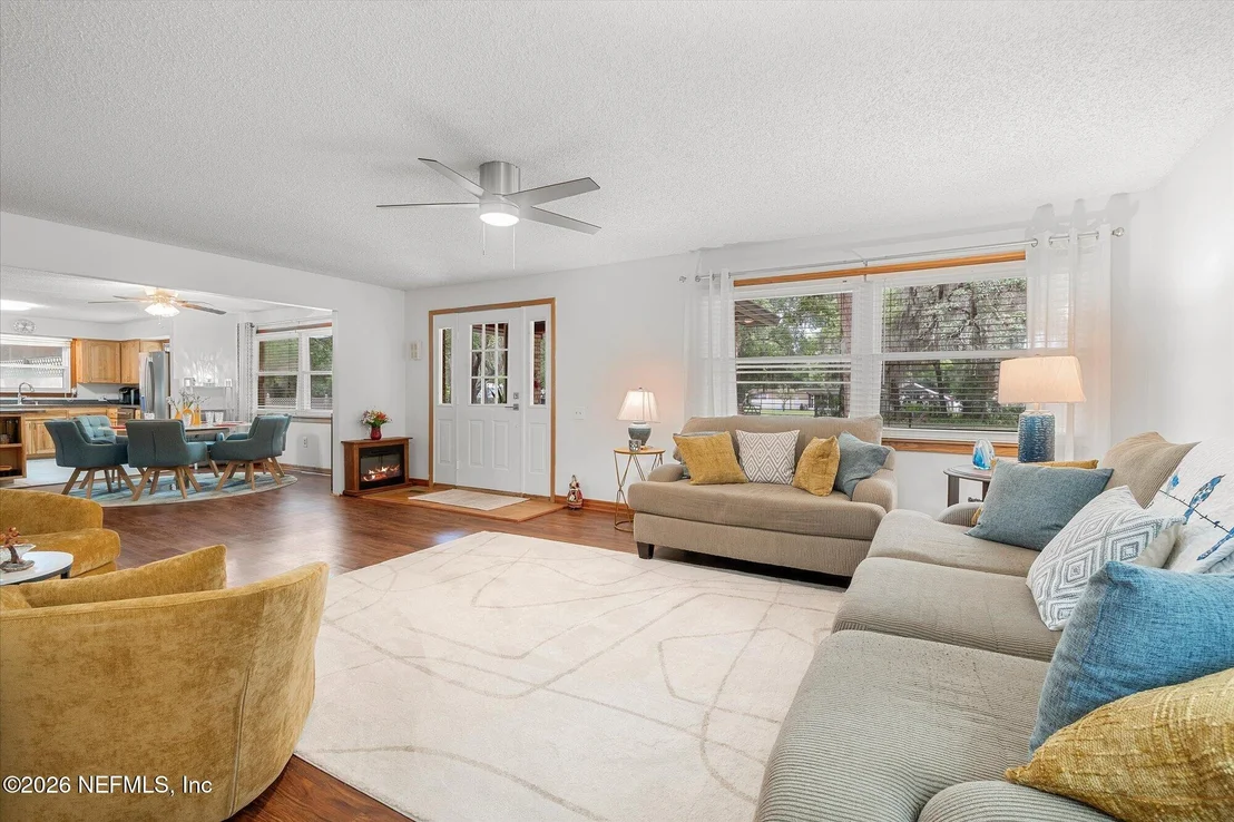 Photo of 500 WALNUT Street
