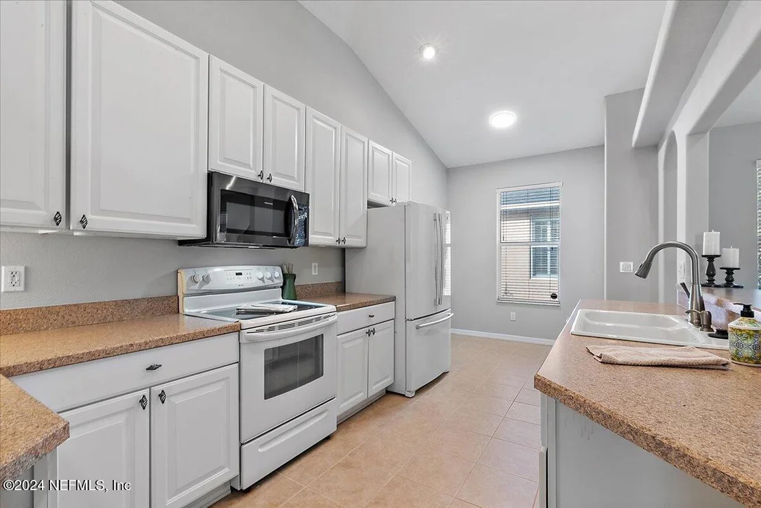 Photo of 1053 RIDGEWOOD Lane