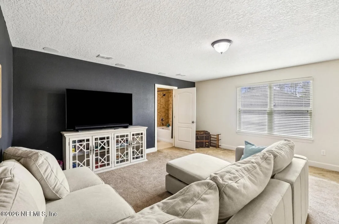 Photo of 1072 MERLIN Point