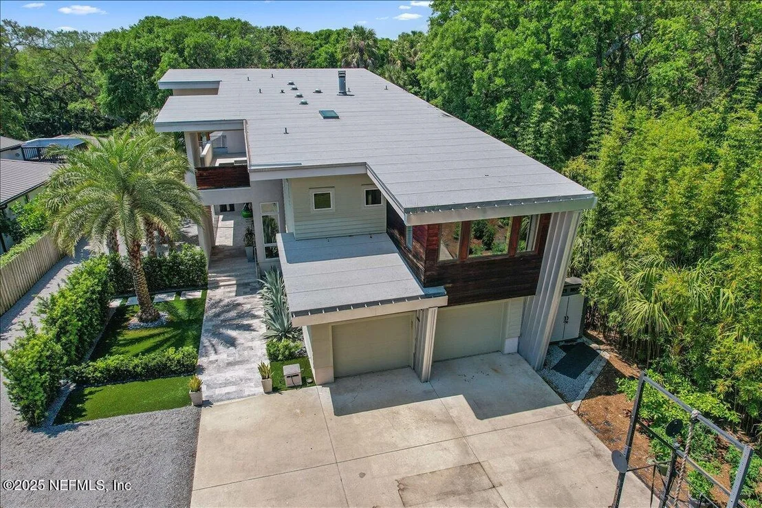 Photo of 2446 SEMINOLE Road