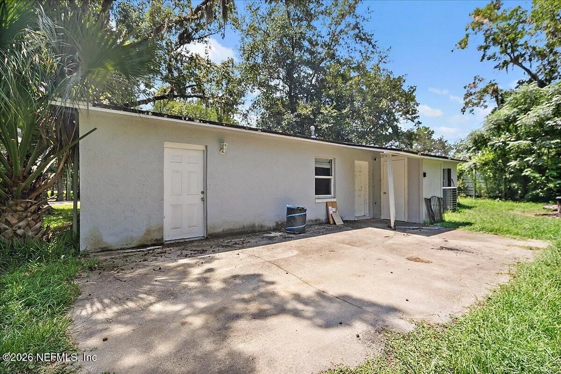 Photo of 1611 HOWARD Road