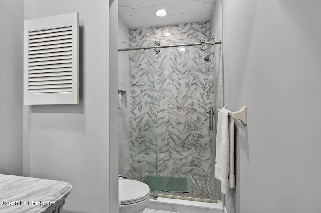 Photo of 2206 LAUGHING GULL Circle