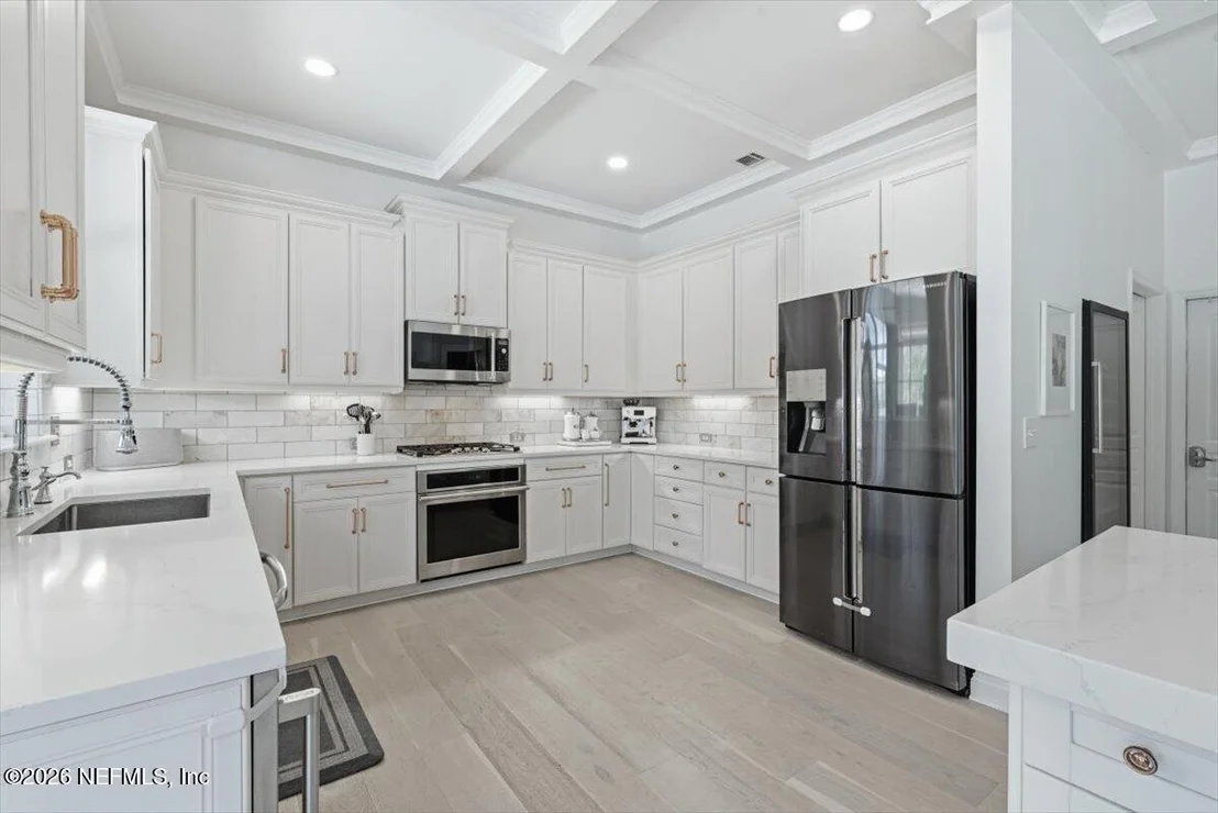 Photo of 844 EAGLE POINT Drive
