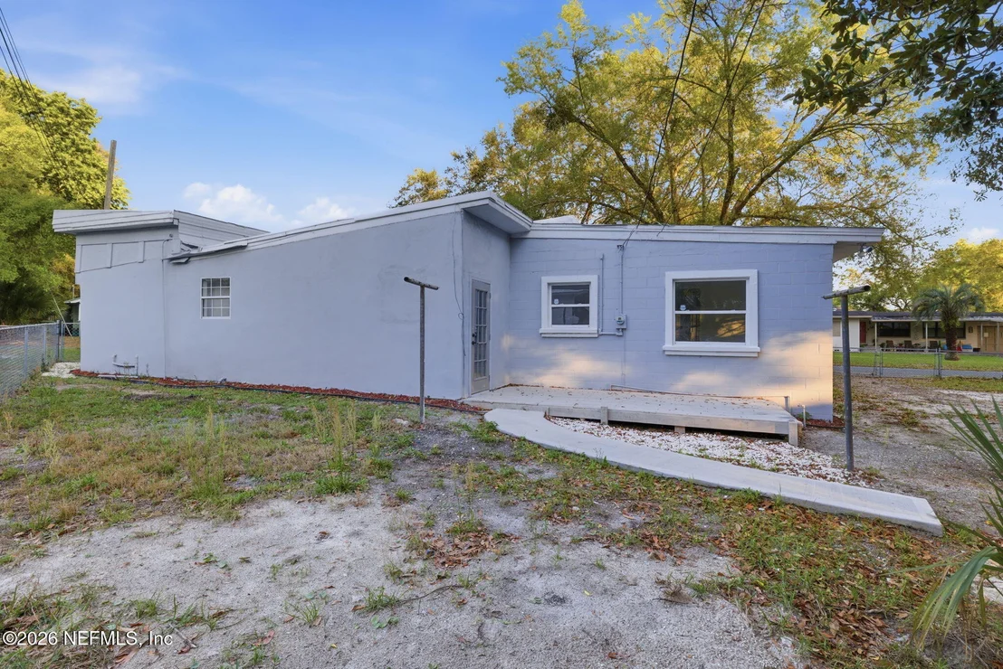 Photo of 202 AZALEA Circle