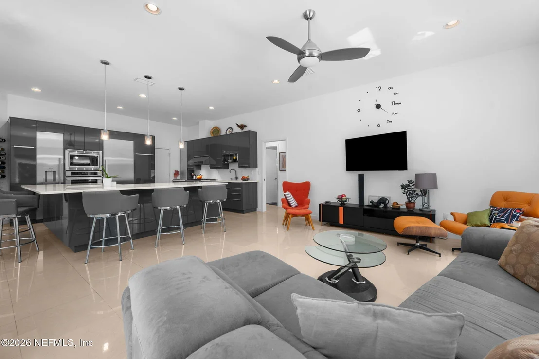 Photo of 132 BOTTLEBRUSH Drive