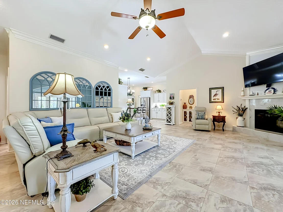 Photo of 129 RIVER Road