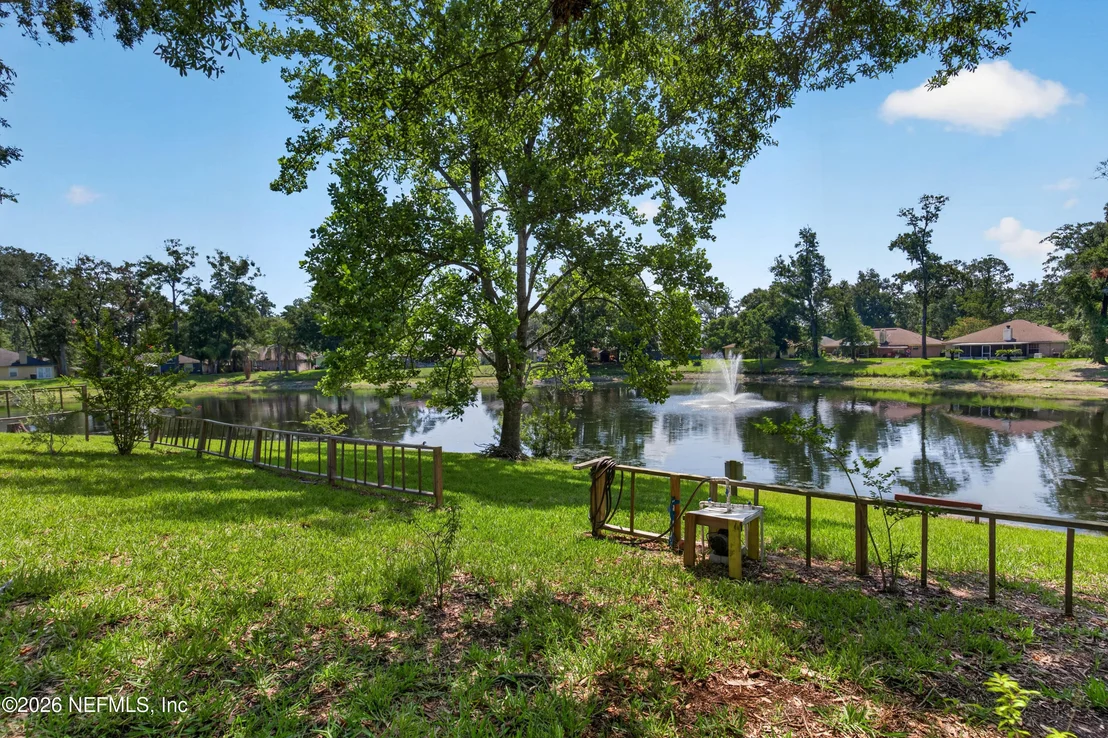 Photo of 1641 SPRING OAKS Lane