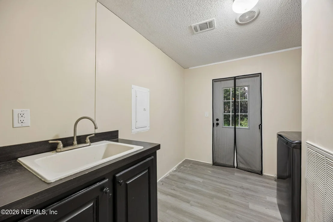 Photo of 7720 CRANBROOKE Road