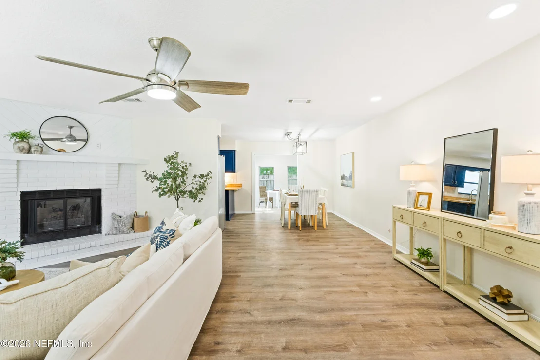 Photo of 111 SWALLOW Road