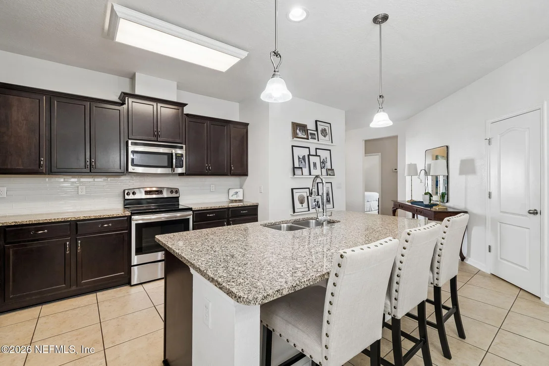 Photo of 206 MISSION COVE Circle