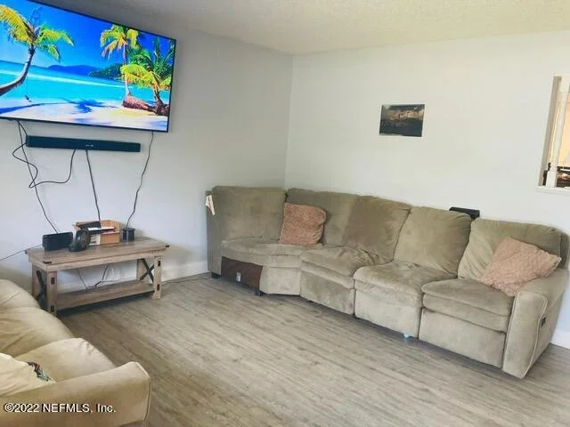 Photo of 981 CHAPMAN Drive