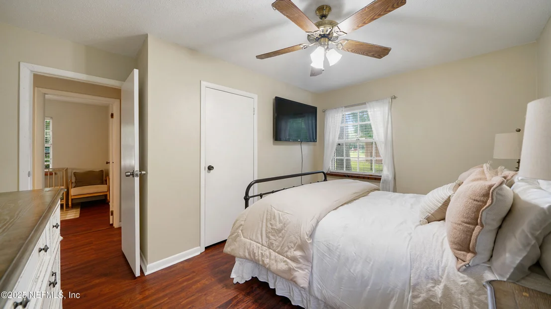 Photo of 112 RIVER RD Drive