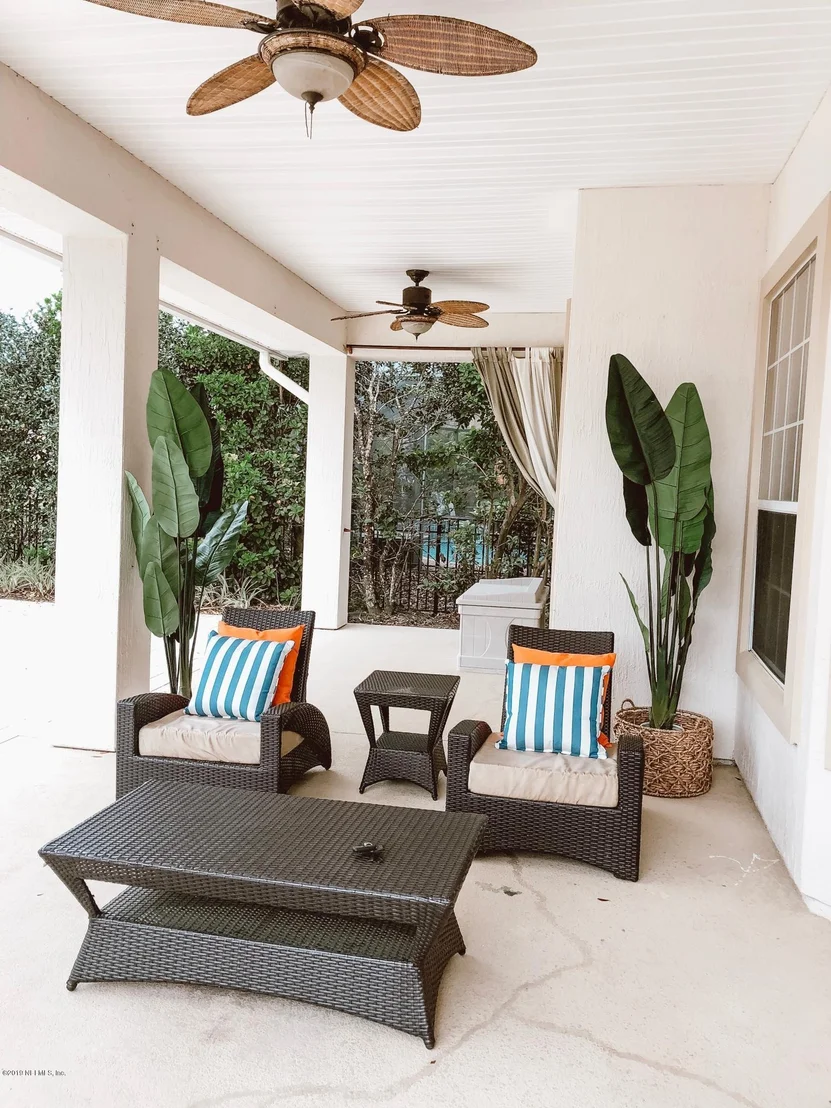 Photo of 147 LA MESA Drive